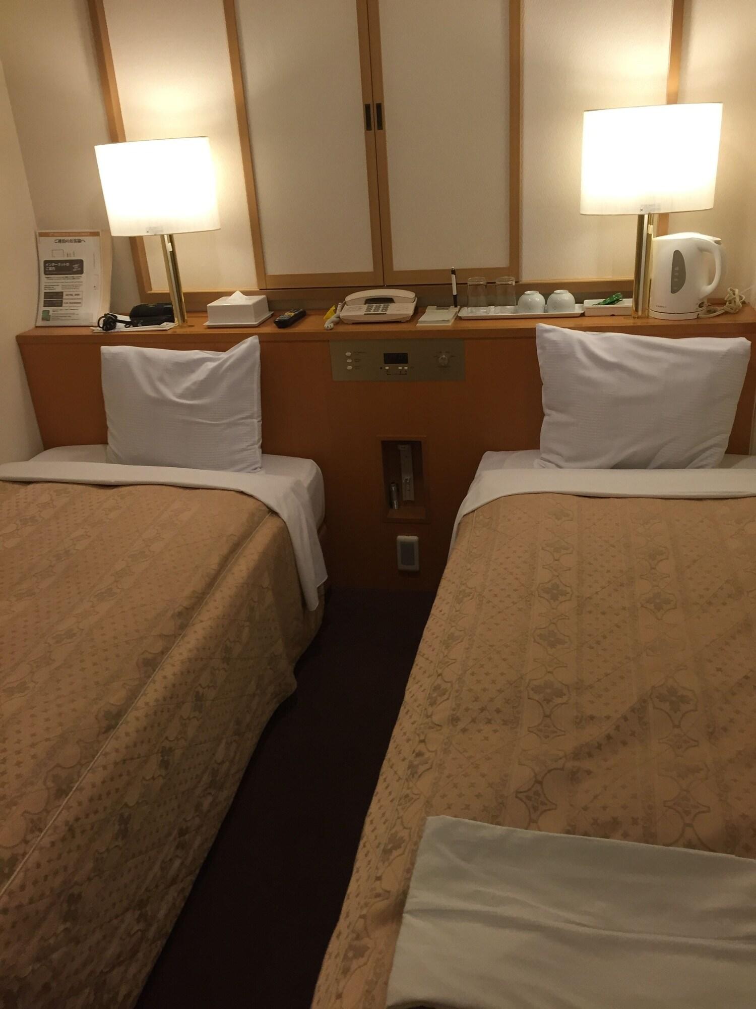Hotel Crown Hills Toyokawa Экстерьер фото