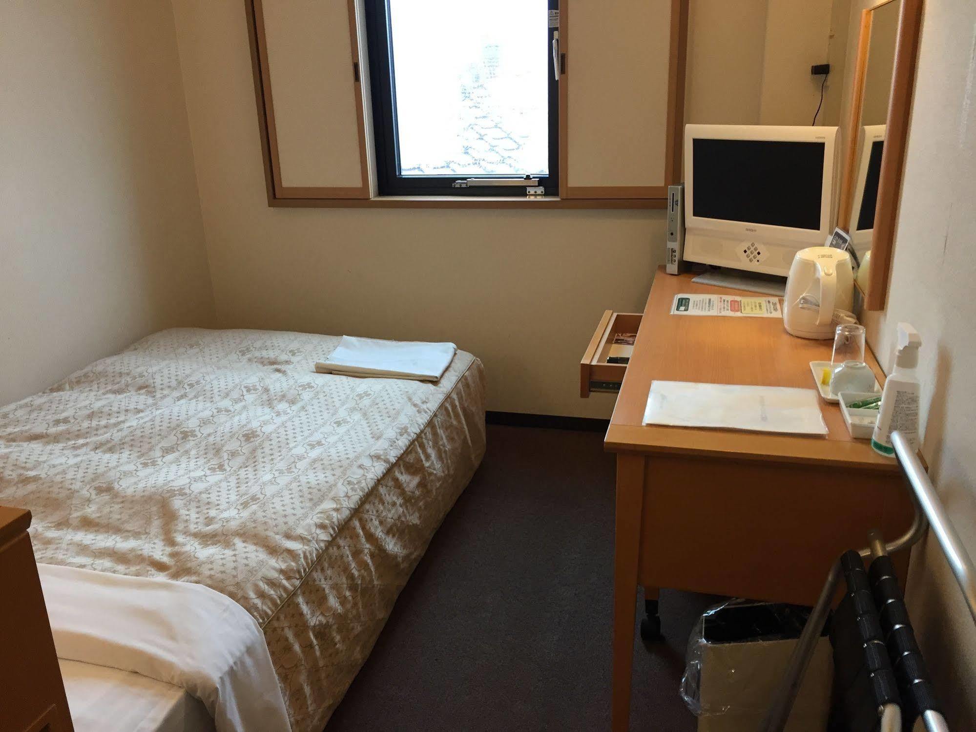 Hotel Crown Hills Toyokawa Экстерьер фото